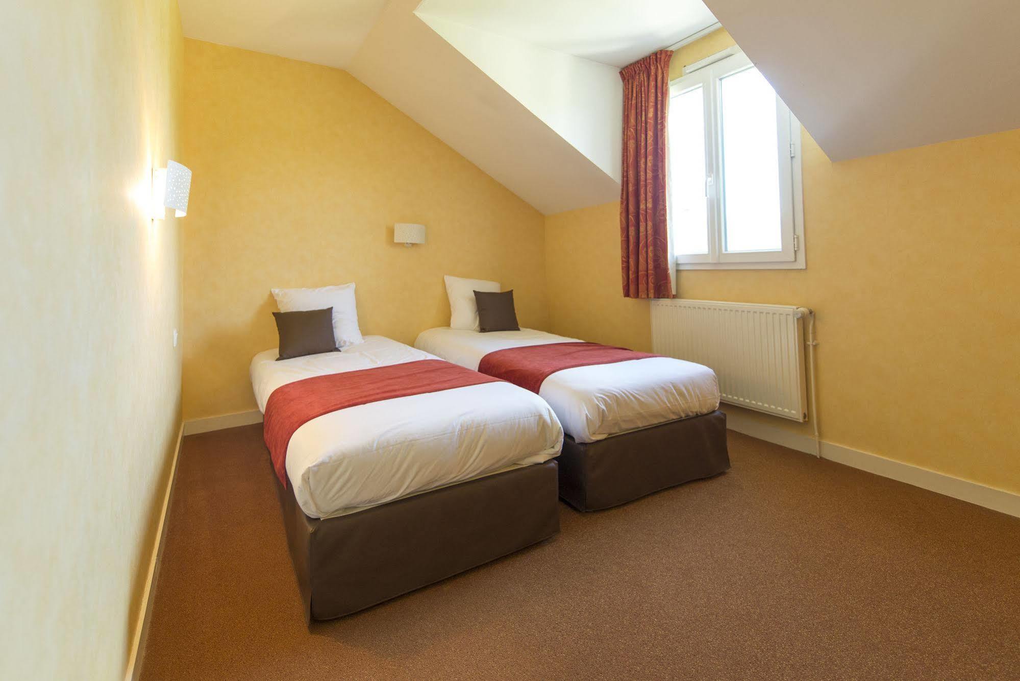 The Originals City, Hotel La Saulaie, Saumur Ouest Дуэ-ла-Фонтен Экстерьер фото